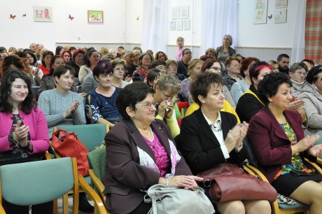 Elfogadás-díjakat adtak át Fehérváron a Nevelőszülők Napja alkalmából